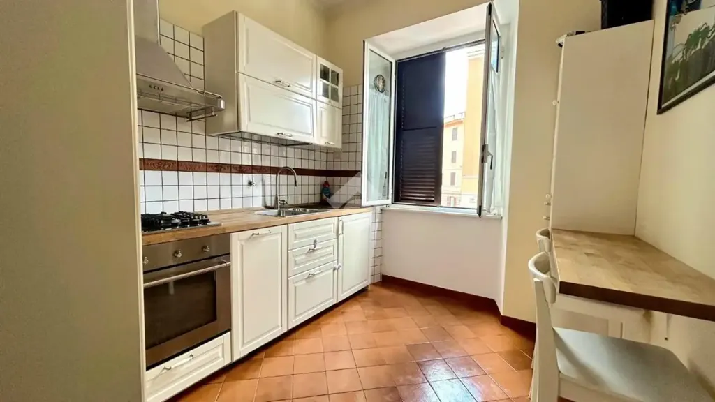 Cuisine - Bright 2-Bedroom Apartment in Appio Latino, Rome