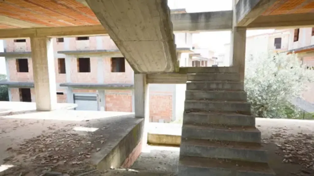 Stanze - Panoramic Multi-Level Building in Trebisacce
