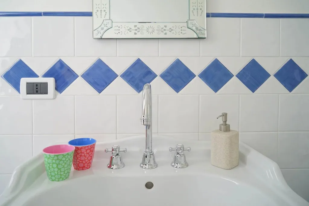 Bathrooms - Agriturismo with Water Access in Caorle, Veneto