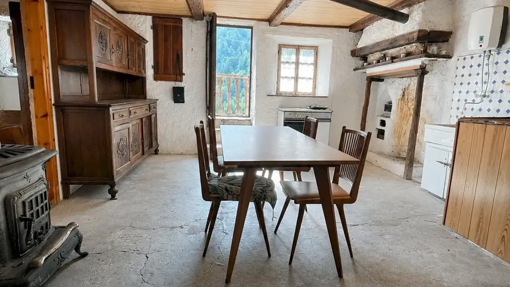 Salle à manger - Alpine Baita with Mountain Views in Canosio