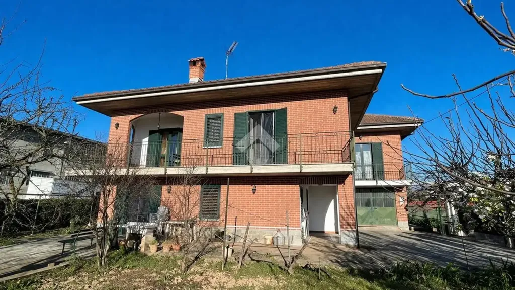 Välivaade - Duplex Villa with Private Garden in Rivalta di Torino