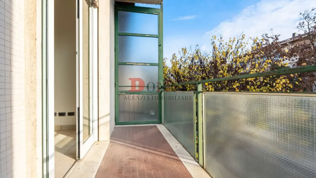 Balcon - Trilocale with Balcony in Mantova