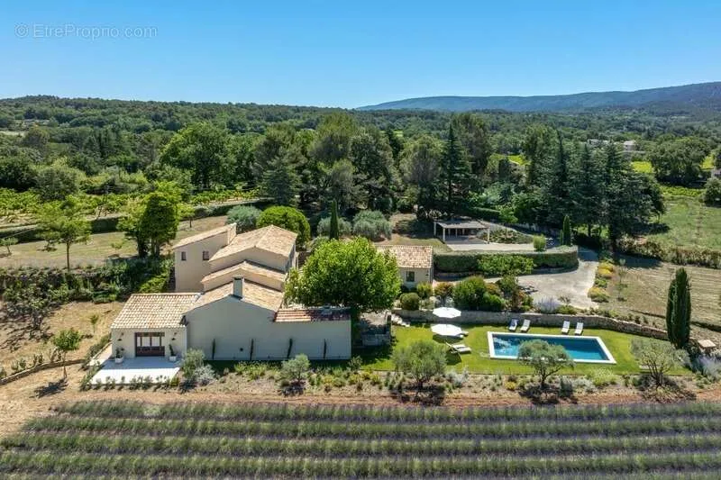 Õhuvaade - Renovated Bastide with Luberon View in Oppède