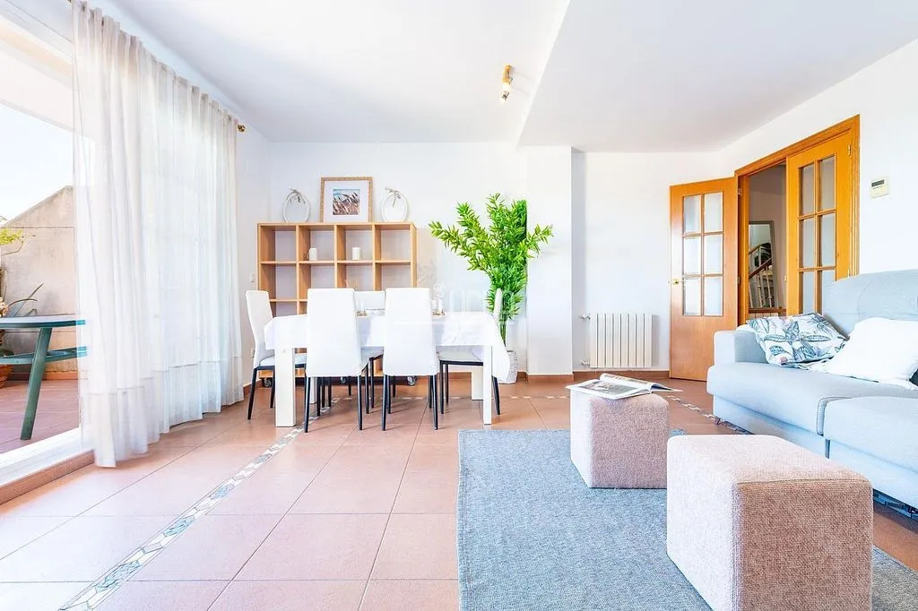 Elutuba - Duplex Apartment with Pool in Torre en Conill