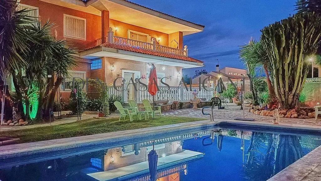 Bassein - Classic Chalet with Pool in Mutxamel