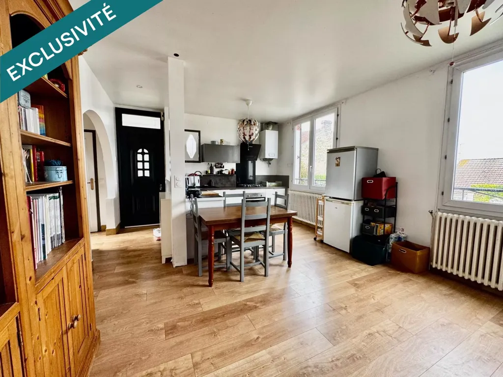 Söögituba - Three-Bedroom House with Garden in Bonnières-sur-Seine