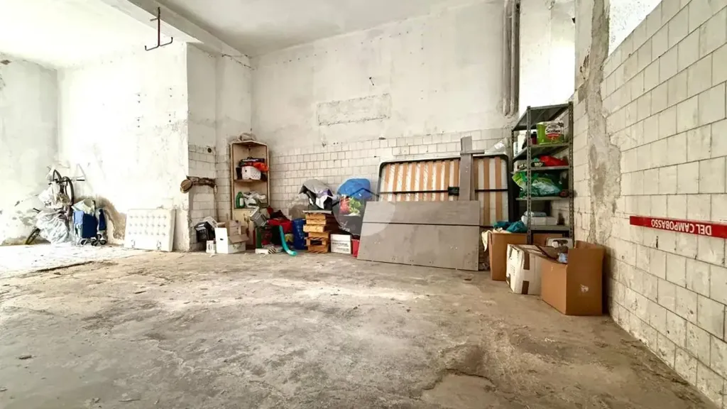 Garage - 3-Room Apartment with Parking in Campobasso