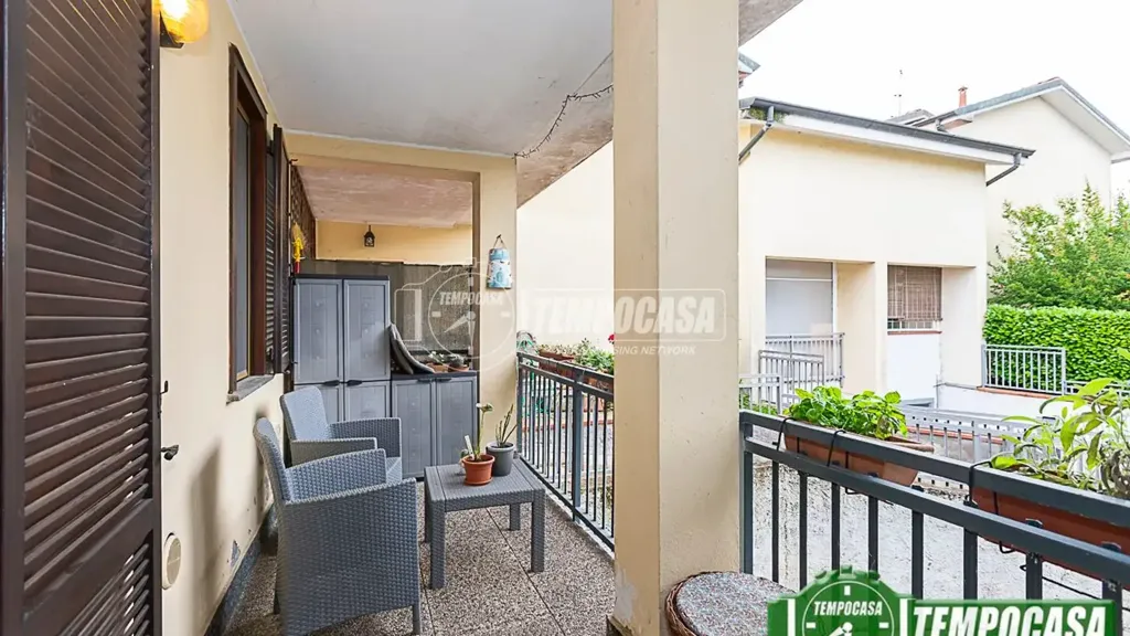 Balcon - Rustic Semi-Detached Villa with Garden in Palazzo Pignano