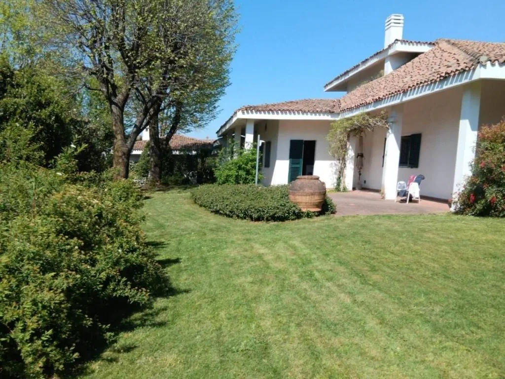 Jardin - Luxury Villa with Private Park in Corbetta