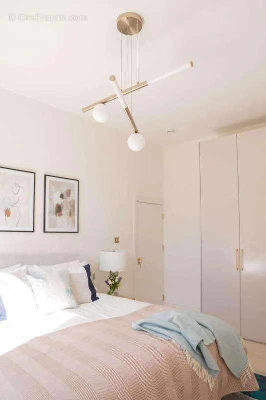 Chambres - Appartement 3 Pièces avec Parking et Ascenseur