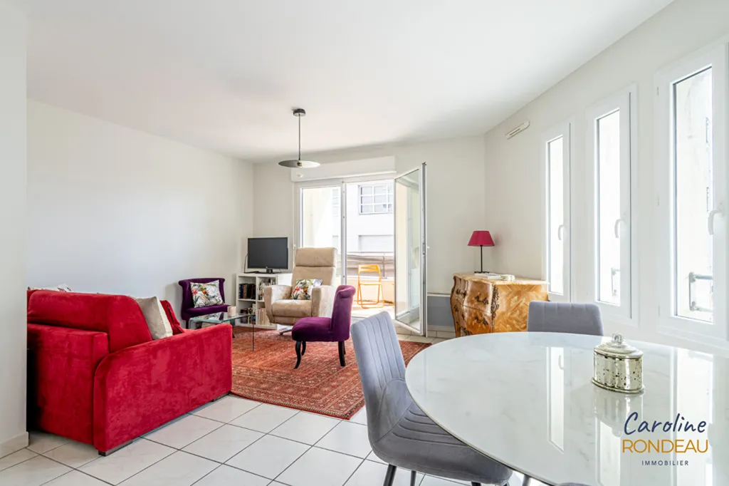Elutuba - 2-Bedroom Apartment with Balcony in Nantes