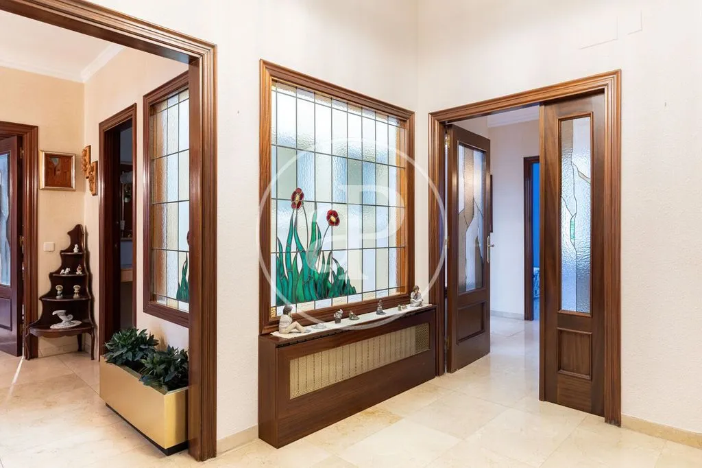 Entrée - Luxury Villa with Pool in Sabadell