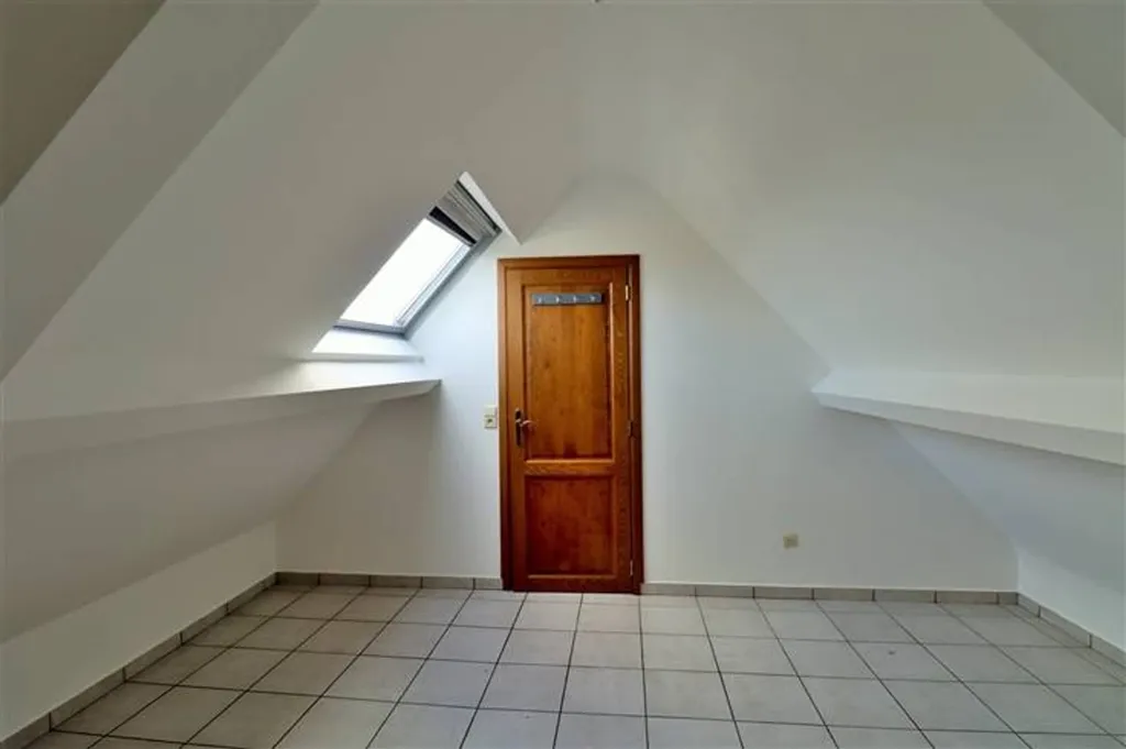 Pièces - Duplex avec Jardin Commun au Centre de Saint-Gérard