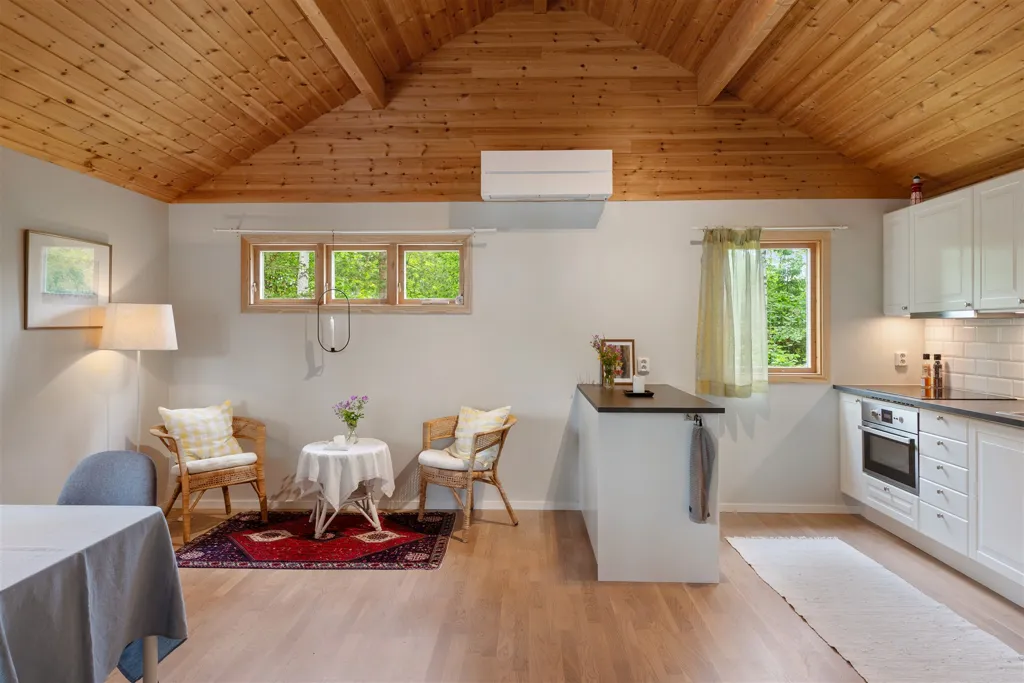 Kitchen - Renovated Holiday Home with Boat Access in Båtsviken