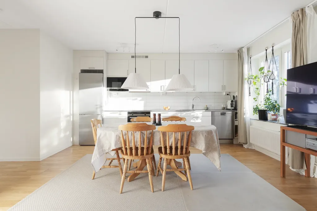 Söögituba - Modern Flat with Balcony in Silverdal