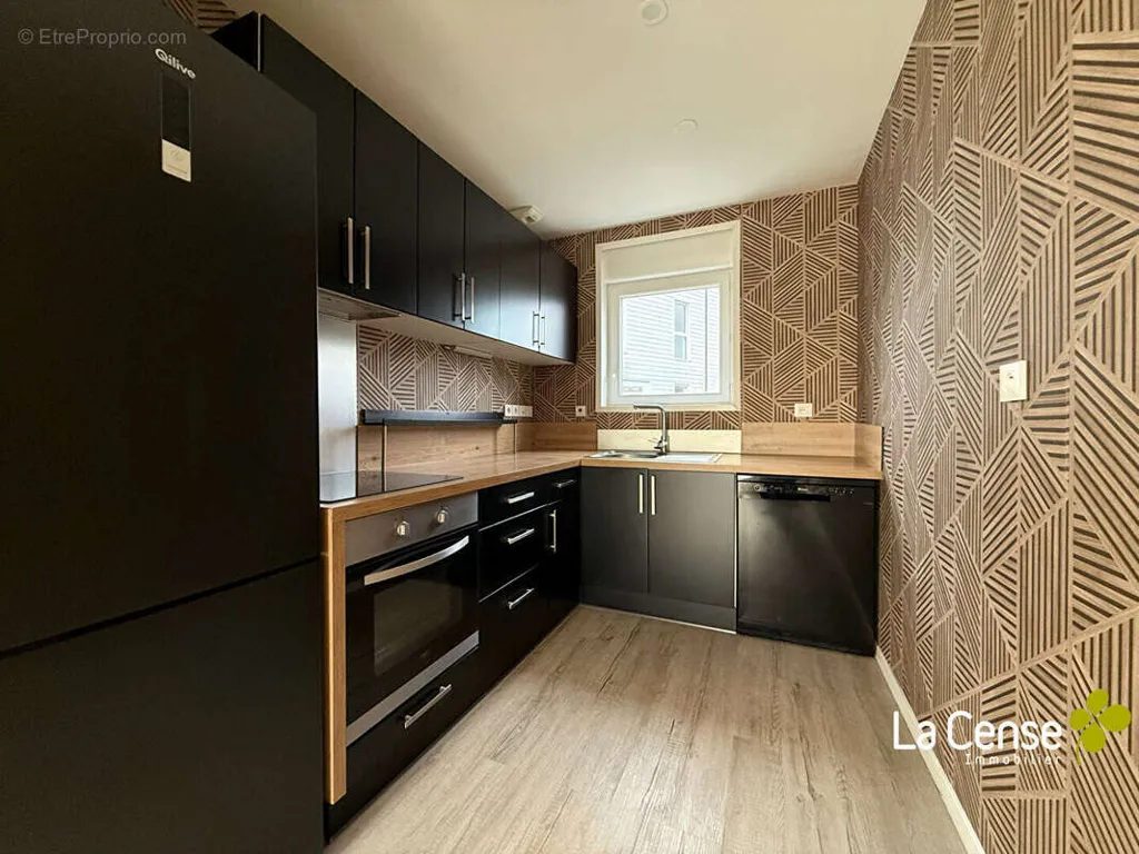 Cucina - Three-Level House with Garden in Templeuve Centre