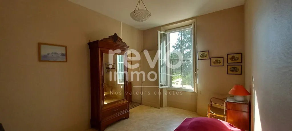 Bedrooms - Charming Stone House with Potential in Beaumes-de-Venise
