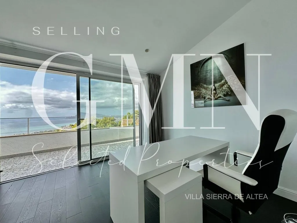 Office - Luxury Villa with Sea View in Altea