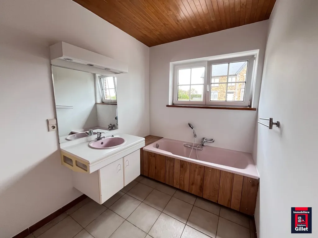 Salles de bain - Maison de Plain-Pied avec Jardin à Ohey