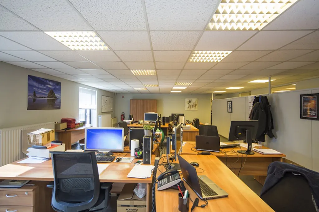 Kabinet - Office Building with Parking in Harelbeke