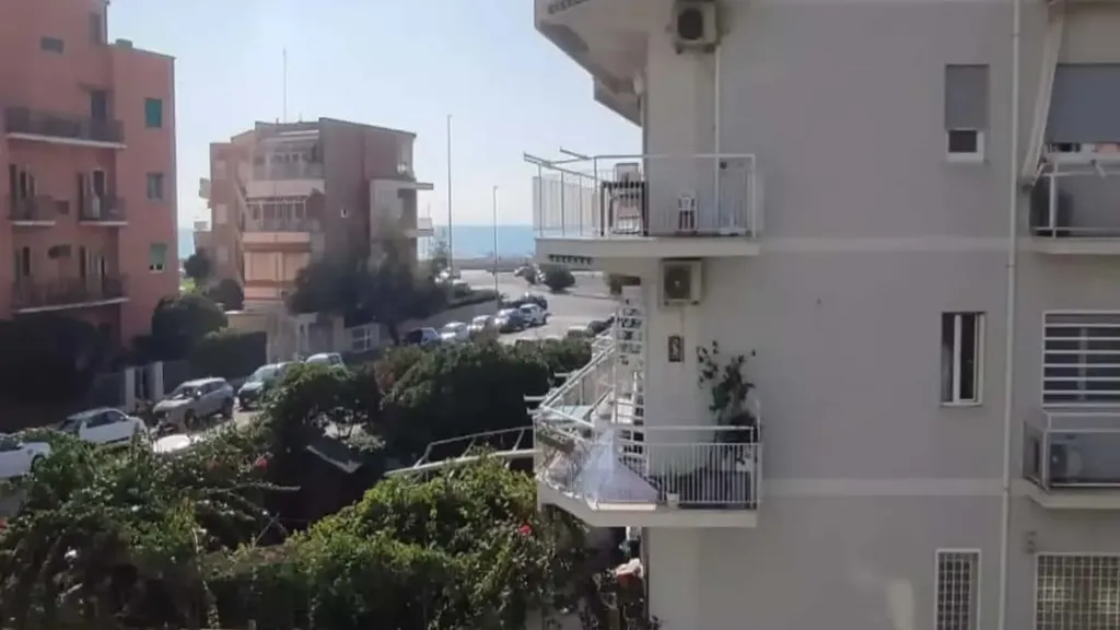 Balcon - Trilocale with Balcony in Rome
