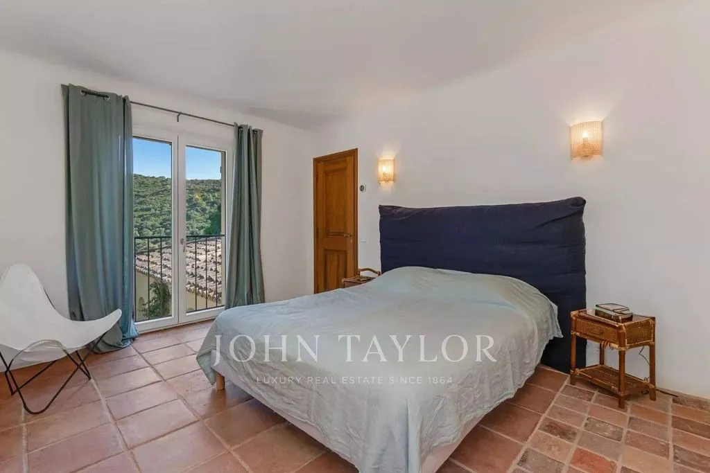Chambres - Maison de Luxe avec Vue Mer à Ramatuelle