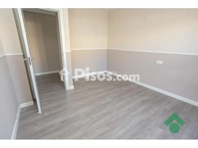 Pièces - Penthouse with Terrace in Algeciras