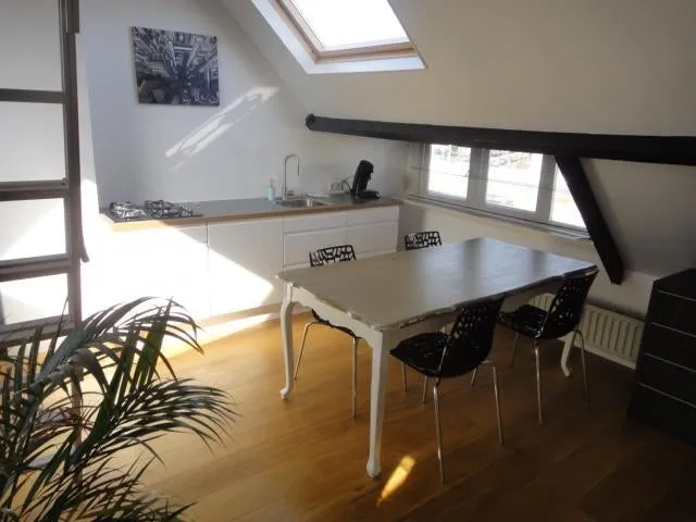 Söögituba - Compact Apartment with Garden Access in Eindhoven
