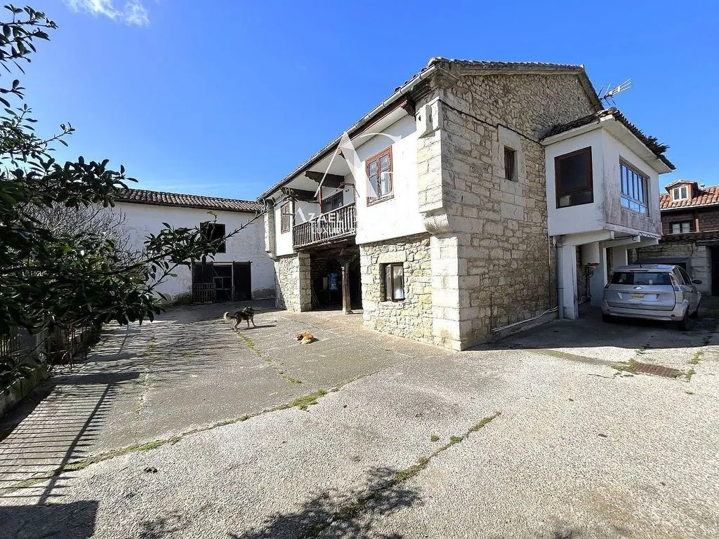 Välivaade - Historic House with Sea Views in Cortiguera