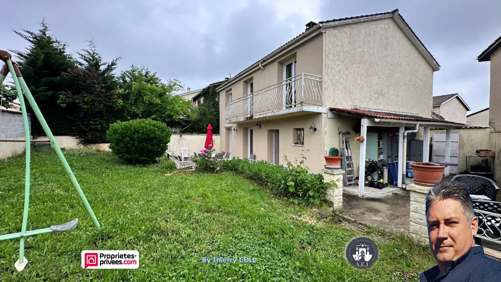 Giardino - House with Garden in Saint-Fons
