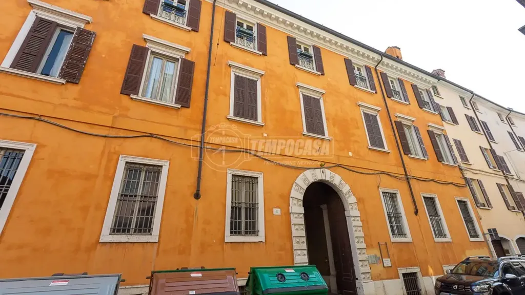 Historic Bilocale in Brescia Centre