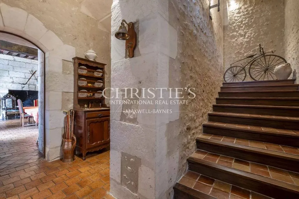 hallway_entrance