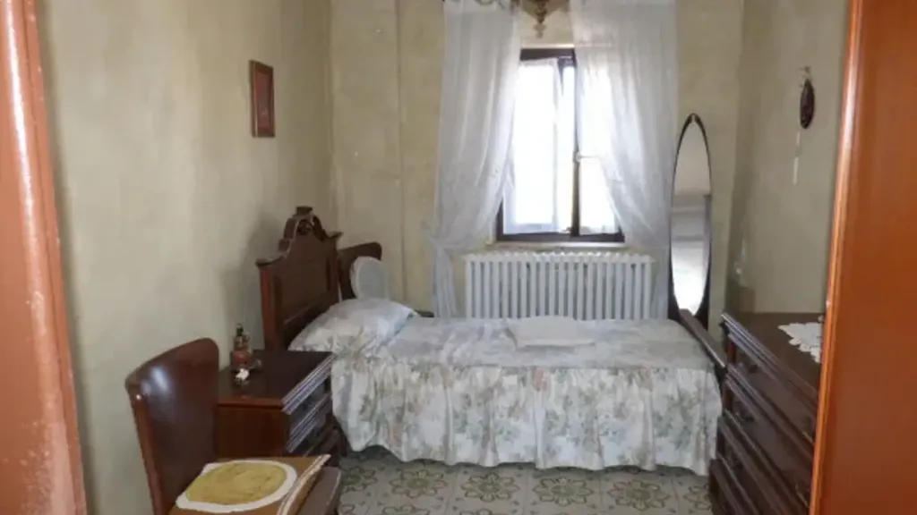 Chambres - Rustic Property with Garden in Cervere
