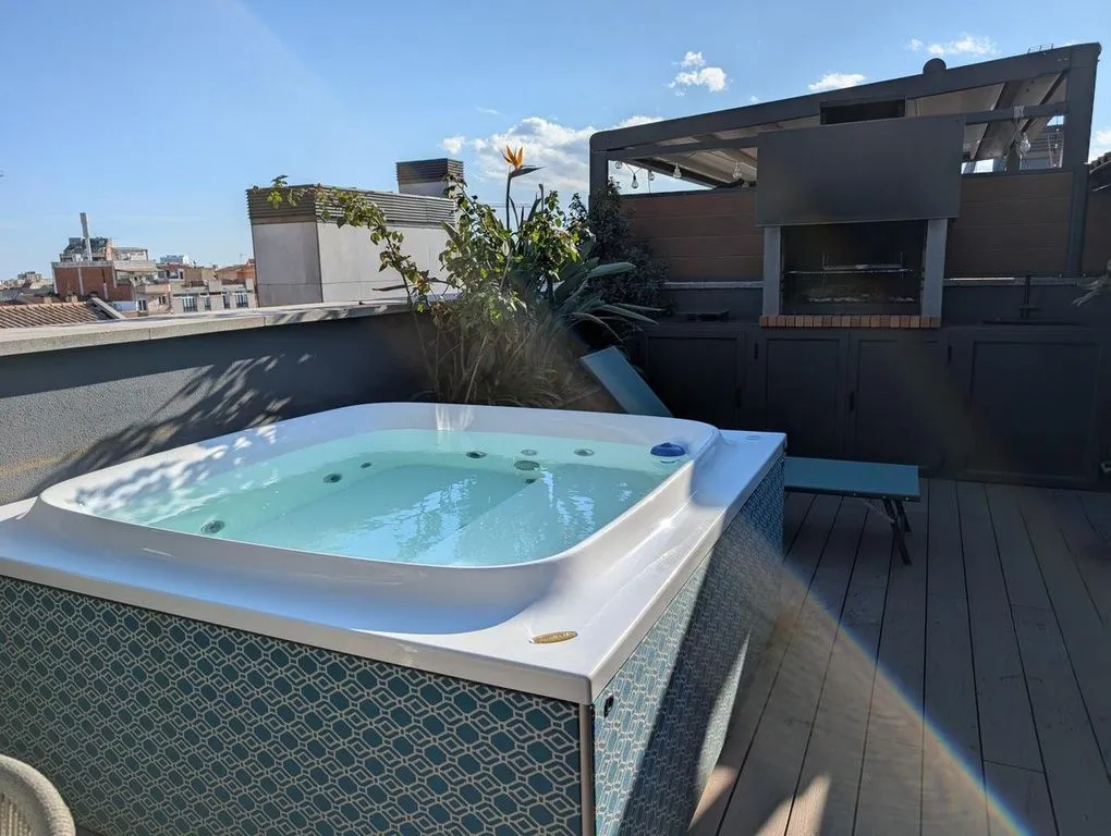 Terrasse - Duplex Flat with Jacuzzi Terrace in Badalona