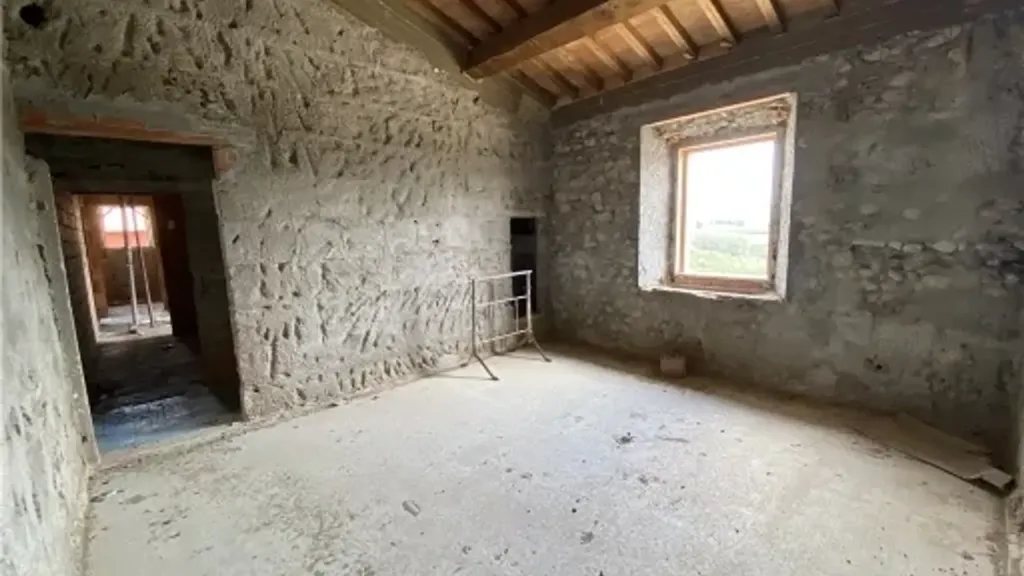 Toad - Rustic Property with Panoramic Views in Lastra a Signa