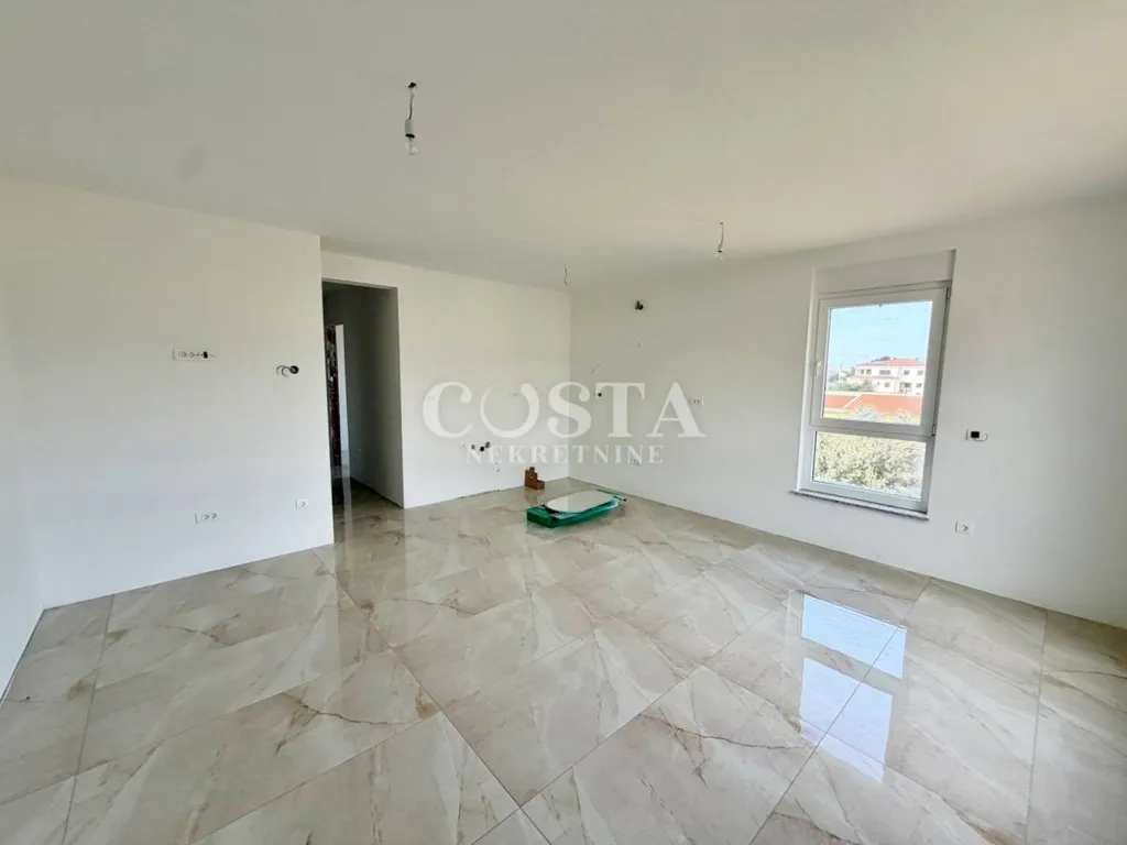 Toad - Penthouse with Sea View in Bibinje