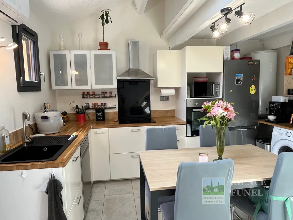 Cuisine - Maison jumelée avec piscine à St Vallier de Thiey