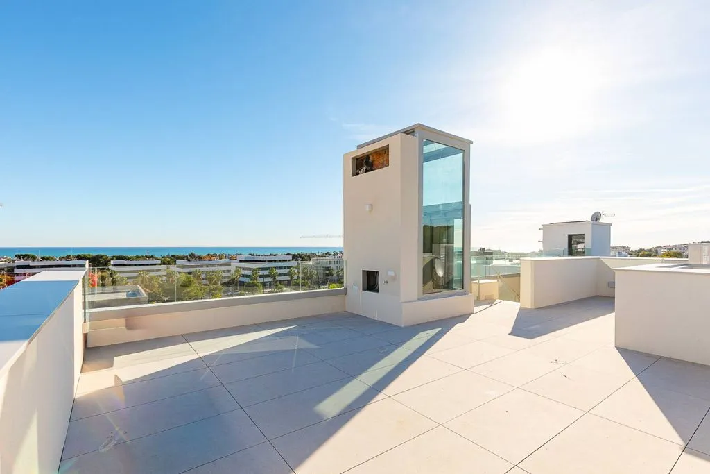 Terrasse - Luxury Detached House with Rooftop Terrace in Sitges