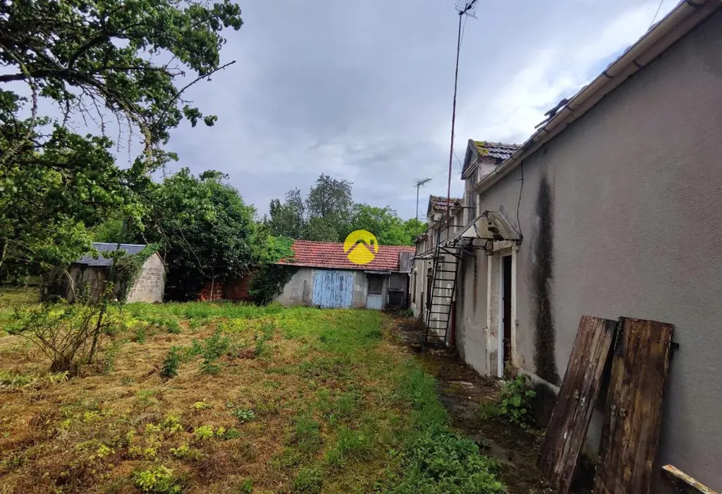 Giardino - Berrichonne Longère with Dependent Spaces in Précy