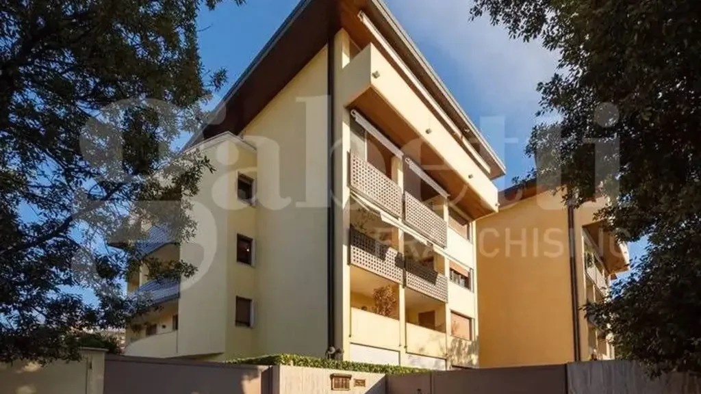 Välivaade - Modernised 2-Bed Apartment with Lift in Treviso