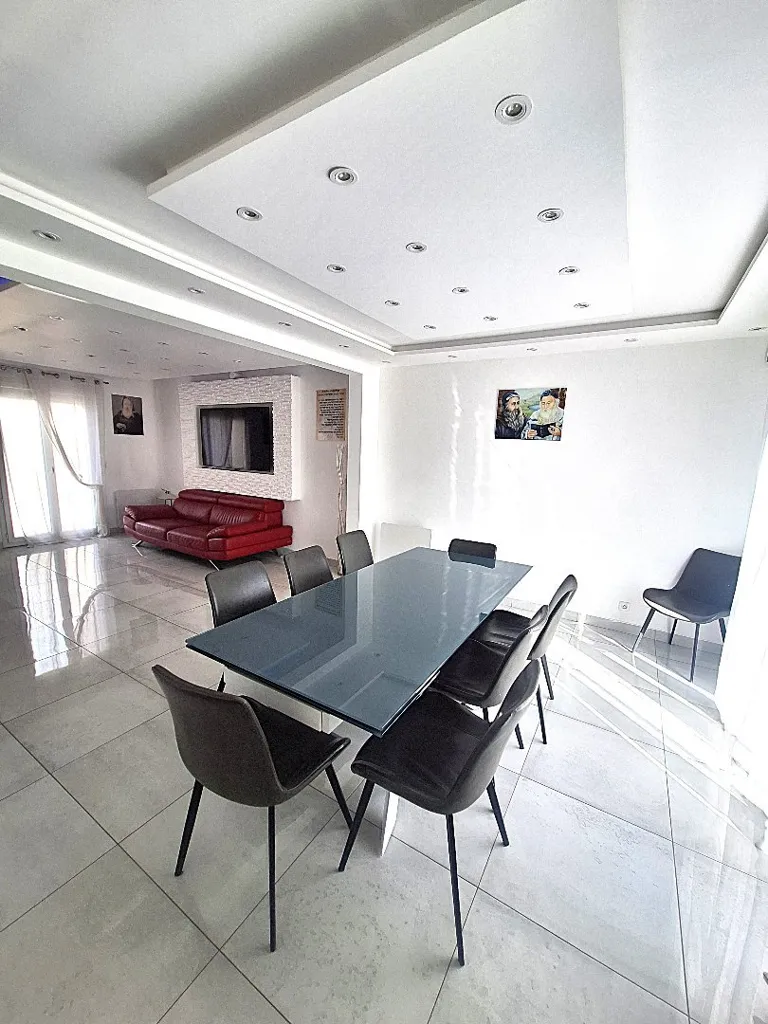 Salle à manger - Maison Moderne avec Jardin à Maisons Alfort