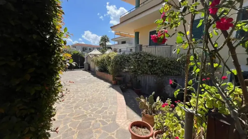 Välivaade - Bifamiliar Villa with Sea View in Montepaone