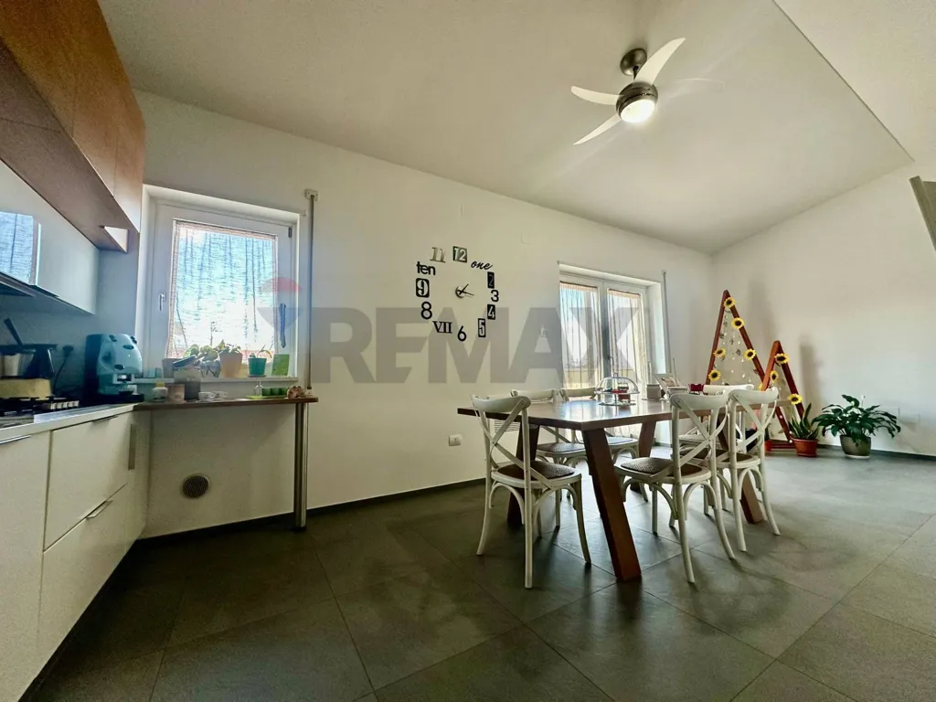 Salle à manger - Modern Apartment with Panoramic Terrace in Matera
