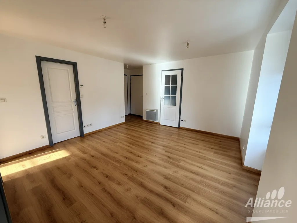 Elutuba - Bright 3-Bed Apartment in Étouvans