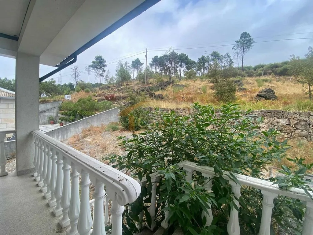 Rõdu - Luxury House with City Views in Vila Real