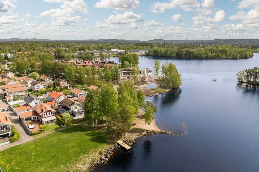 Vue aérienne - Villa with Lake View in Falun