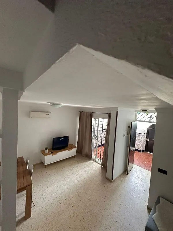 Elutuba - Semi-Detached House with Terrace in South