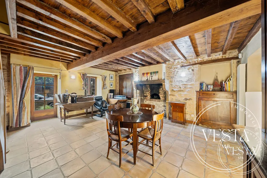 Salle à manger - Maison Familiale avec Piscine à Seyssuel