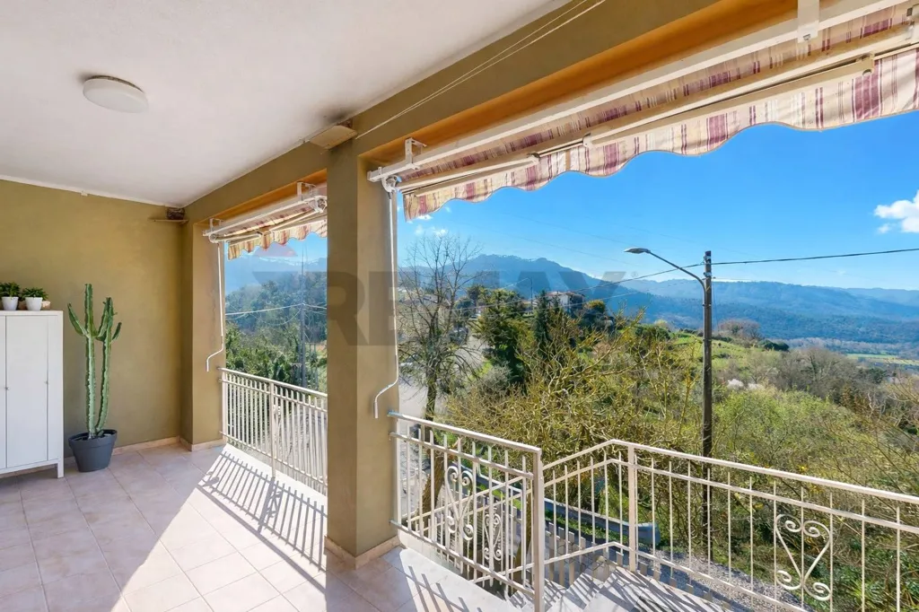 Balcon - Ristrutturated House with Panoramic View in Beverino