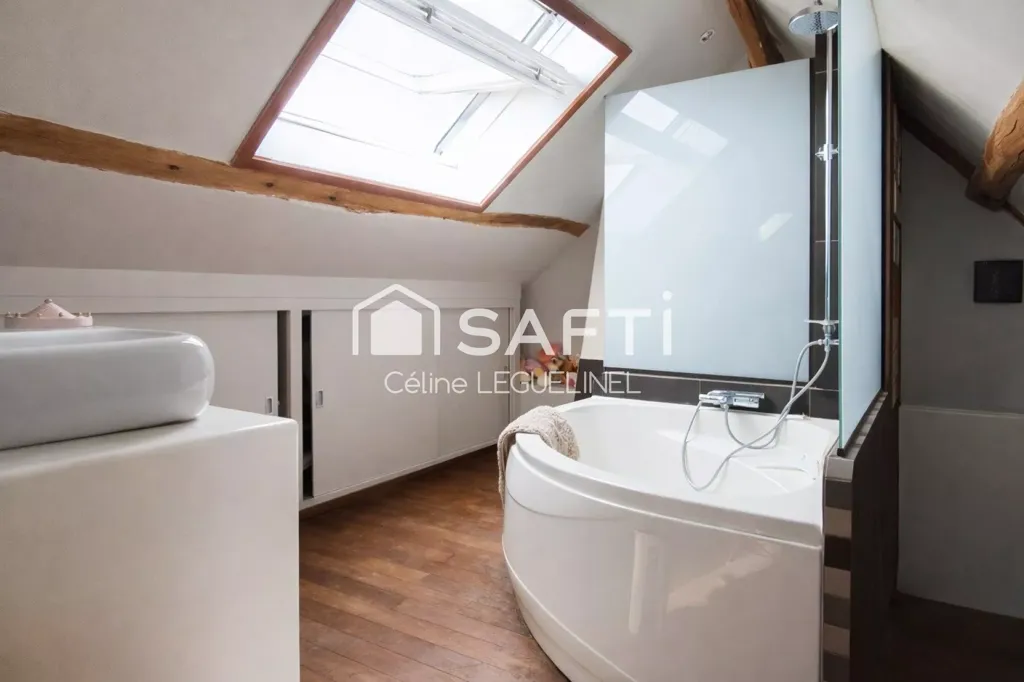 Salles de bain - Maison en Pierre Rénovée avec Terrasse à Goussainville